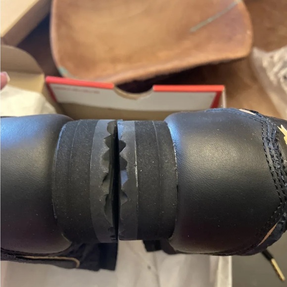 Authentic Black velvet Nike Cortez w/ gold size 7 New in box - Picture 15 of 15